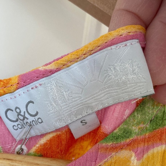 C&C California Pink Orange Mixed Fruit Cropped Tank  Size Small NWT Summer - Picture 2 of 9